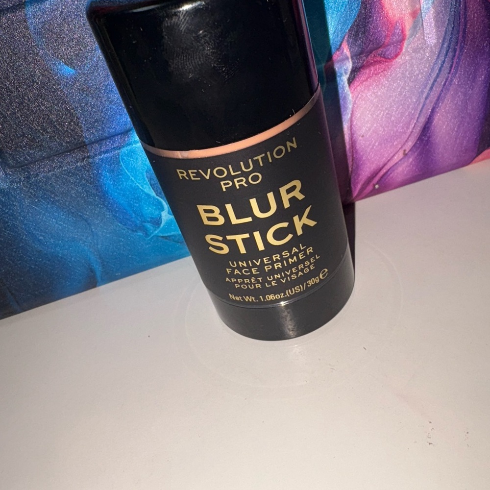 Makeup Revolution Pro Blur Stick - Black and Gold